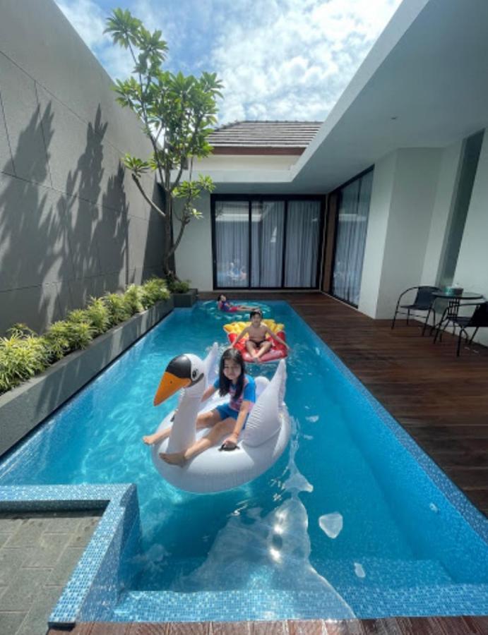 Villa Carmela Batu By Kingspark 8 Buitenkant foto